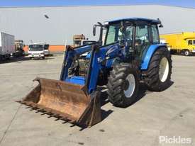 2005 New Holland TL100 - picture2' - Click to enlarge