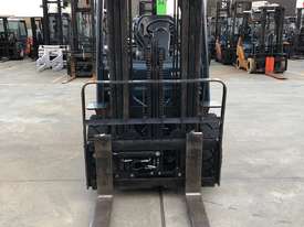 Toyota 32-8FG25 Container Forklift - The ever reliable 8 series!  - picture1' - Click to enlarge