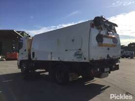 2015 Hino FE500 1426 - picture2' - Click to enlarge