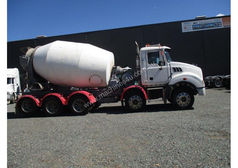 caption 2009 mack 10x4 agitator