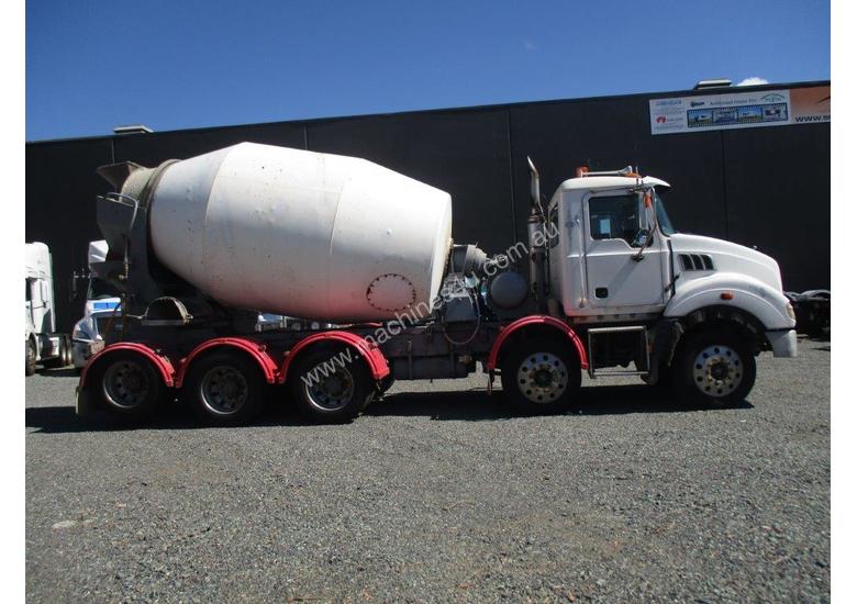 caption 2009 mack 10x4 agitator