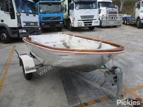 Buy Used Goggle Boats Goggle Boats Trailers in , - Listed on Machines4u