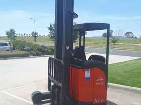 Used Forklift:  R14S Genuine Preowned Linde 1.4t - picture1' - Click to enlarge