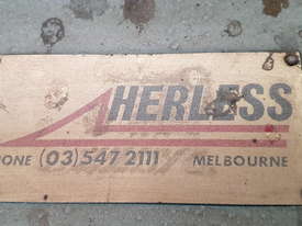 Herless Pan Brake Aussie Made Hydraulic Sheet metal Folder 2450 x 3mm - picture2' - Click to enlarge