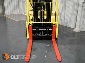 Hyster 3 Wheel Battery Electric Forklift Container Mast 2016 Model Battery 4600mm Lift Height - picture2' - Click to enlarge