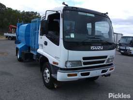 2002 Isuzu FRR500 - picture0' - Click to enlarge