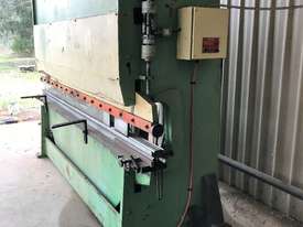 60t Brake press - picture1' - Click to enlarge