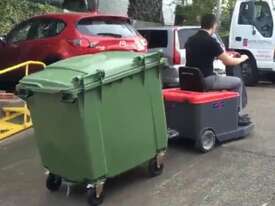 ELECTRIC AC TOW TRACTOR - STANDING 1000kg CAP' (batt/chgr Add') - picture1' - Click to enlarge