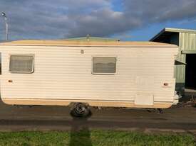 New lands insulated Caravan - picture1' - Click to enlarge