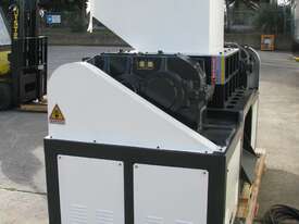 Industrial Twin Shaft Plastic Shredder - 11kW x 2 - picture1' - Click to enlarge