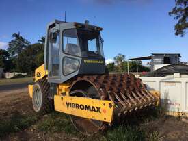 1999 Vibromax Roller - picture0' - Click to enlarge
