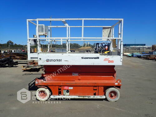 SNORKEL SL25 SCISSOR LIFT