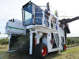 Colossus XL Olive Harvester - picture0' - Click to enlarge