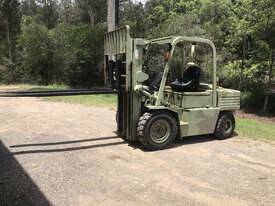 Diesel Container Mast Forklift - picture1' - Click to enlarge