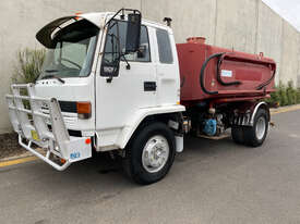 Isuzu FTR/FTR11/FTR12 Water truck Truck - picture0' - Click to enlarge