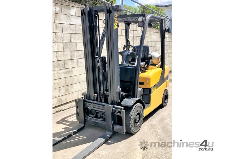 caption 2.5T Counterbalance Forklifts