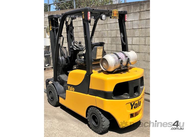 caption 2.5T Counterbalance Forklifts