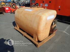 800 LITRE WATER TANK - picture0' - Click to enlarge