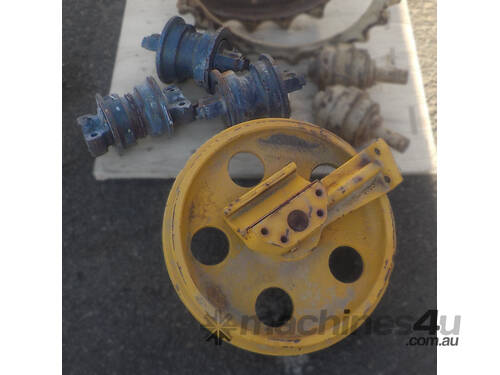 Komatsu & Mitsubishi 20 HP Dozers - Spare Parts