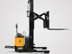 Hyundai 15ERS WALKIE REACH STACKER - Hire - picture1' - Click to enlarge