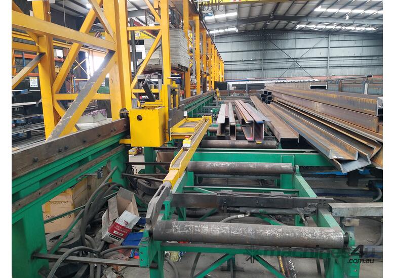 Used 2016 Chinese with Kuka robot Steel beam processing machine