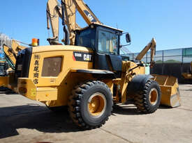 Caterpillar 938K Loader/Tool Carrier Loader - picture2' - Click to enlarge