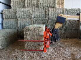 Tuskan Bale Clamp - picture0' - Click to enlarge