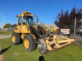 Loader CAT IT12 Hydraulic hitch Bucket/fork/JIB - picture2' - Click to enlarge