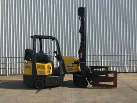 2.0T LPG Narrow Aisle Forklift - picture0' - Click to enlarge