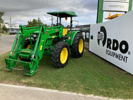 John Deere 5065E FWA/4WD Tractor - picture0' - Click to enlarge