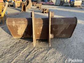 Mud Bucket To Suit Loader (1750mm) - picture2' - Click to enlarge