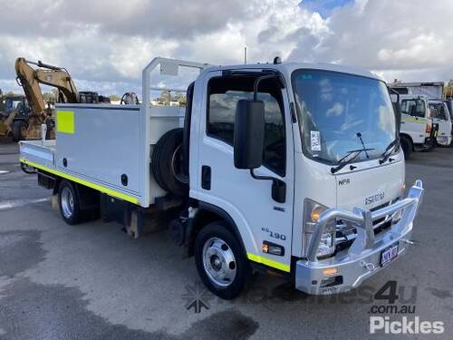 2021 Isuzu NPR 65 190