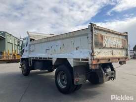 2010 Mitsubishi Fuso Fighter FM600 - picture2' - Click to enlarge