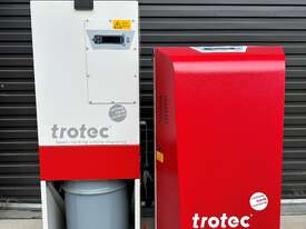 Trotec Laser - Atmos Duo Plus and Pre-filter Exhaust Systems - picture0' - Click to enlarge