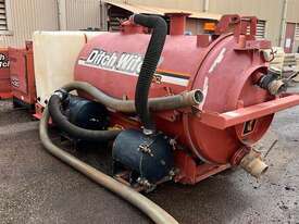 Ditch Witch 800gal - picture0' - Click to enlarge