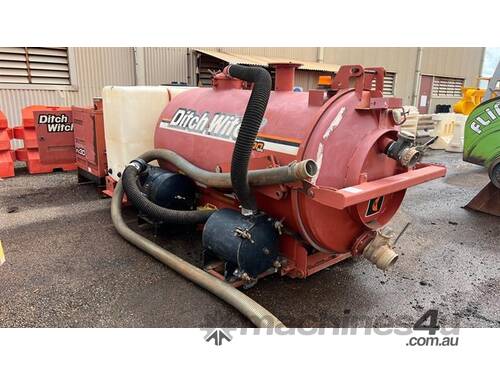 Ditch Witch 800gal