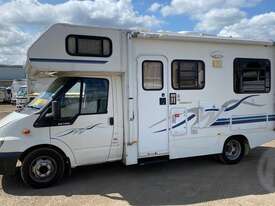 Ford Winnebago Leisure Seeker - picture2' - Click to enlarge