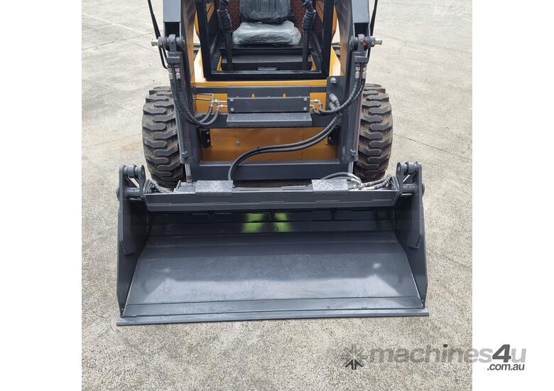  AS50GW Wheeled Skid Steer | Includes 4-in-1 Bucket | Versatile Performance and Manoeuvrability
