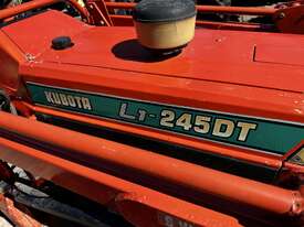 Kubota L1-245DT 24hp Tractor with 4in1 loader and slasher - picture2' - Click to enlarge