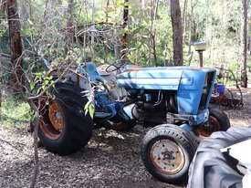 FORD 4000 TRACTOR WITH MASSEY FERGUSON 3 POINT LINK GRADER - picture0' - Click to enlarge