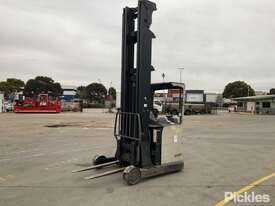 Crown Electric Reach Forklift - picture1' - Click to enlarge