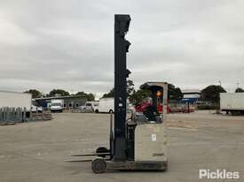 Crown Electric Reach Forklift - picture2' - Click to enlarge