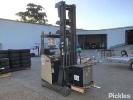 Crown Electric Pallet Forklift - picture0' - Click to enlarge