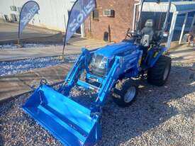 S26 Solis 26HP Tractor - picture0' - Click to enlarge