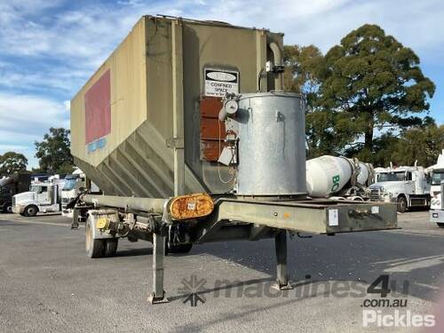 2010 PPP PIG1 Trailer Mounted Cement Mixer