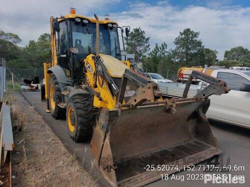 2013 JCB 3CX Backhoe