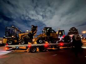 (WA FIELD SHOW SALE) NEW UHI WHEEL LOADERS - picture0' - Click to enlarge