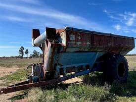 KINZE 24T CHASER BIN HAUL OUT/CHASER BIN Chassis - picture0' - Click to enlarge