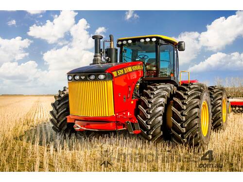 Tractor: 4WD HHT 520 | 570 | 620