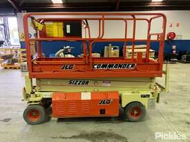 1995 JLG Industries CM-2033 Scissor Lift (Electric) - picture2' - Click to enlarge